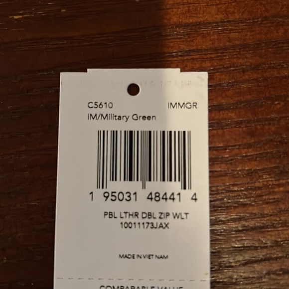 COACH leather wristlet unopened with tags - Picture 6 of 6